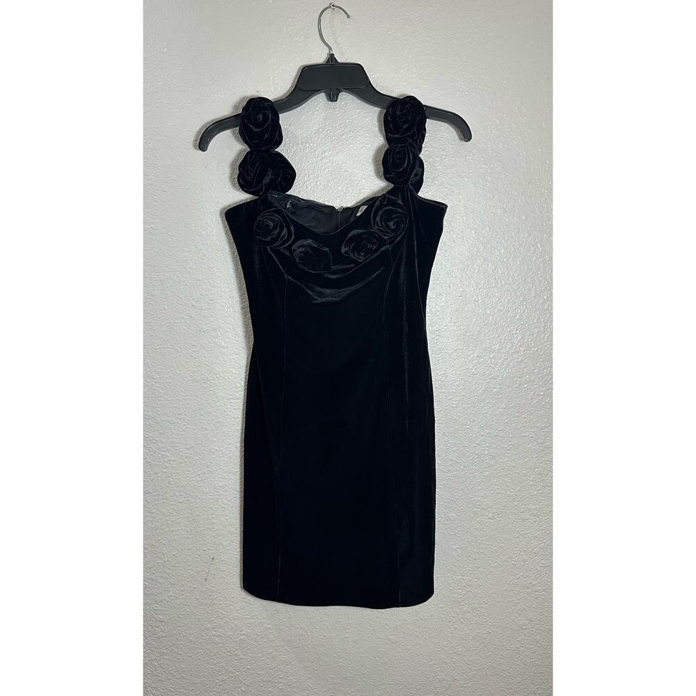 Avec Les Filles Black Velvet Rosette Strap Cocktail Dress, NWT - Picture 2 of 7